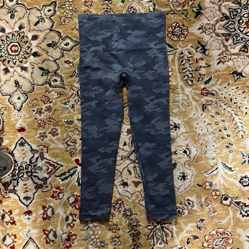 SPANX cropped Camo leggings.